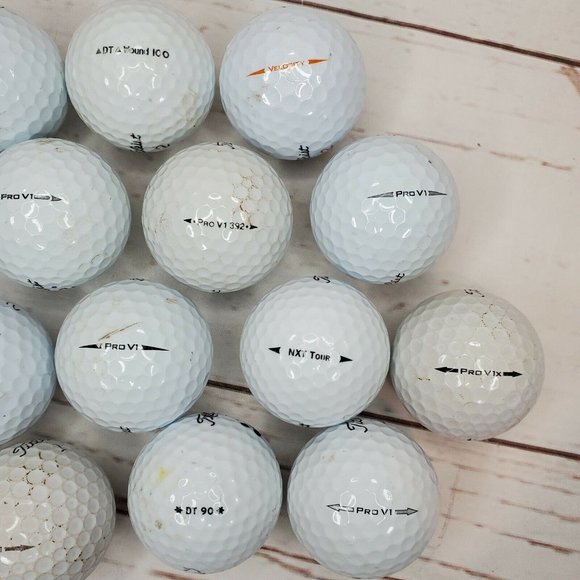 17 Titleist #1 #2 #3 #4 #8 & #22 Golf Balls Some Balls Are Dirty Some are Clean - Picture 5 of 12
